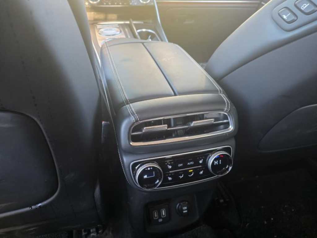 Genesis GV80 - Vista 5