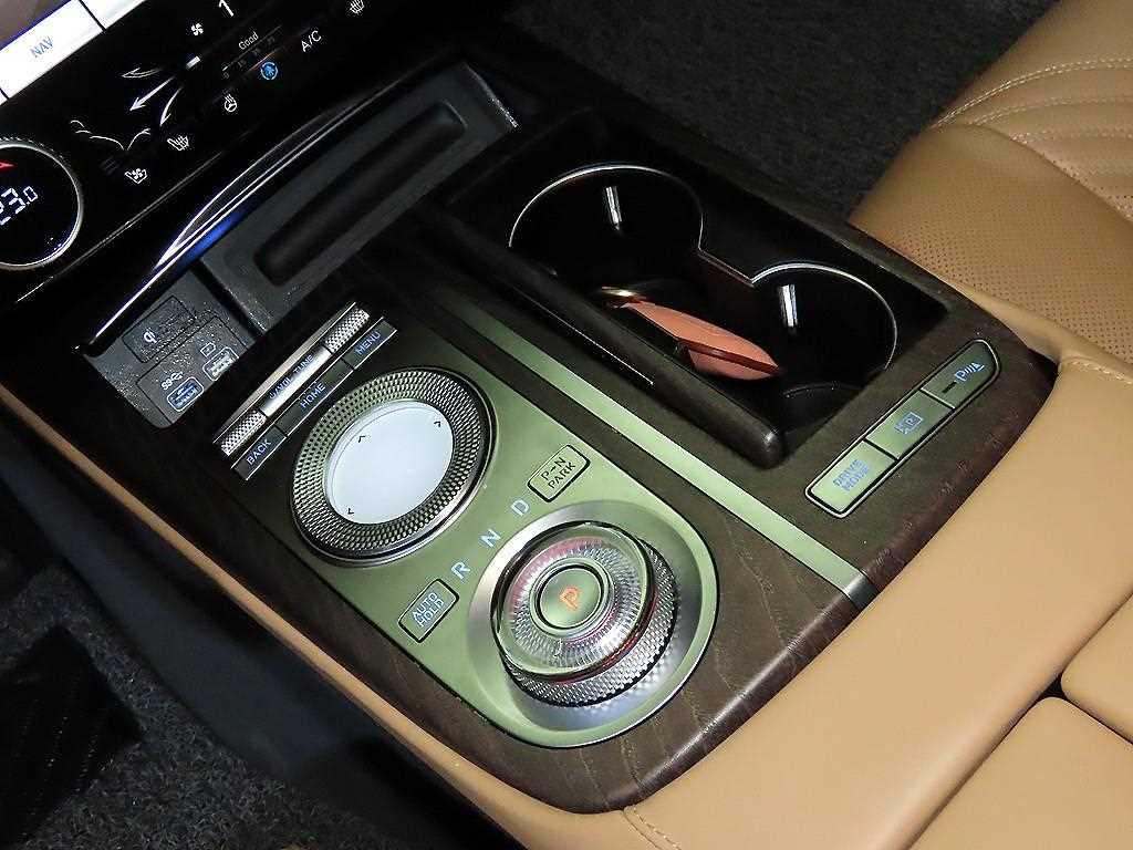 Genesis G80 - Vista 12