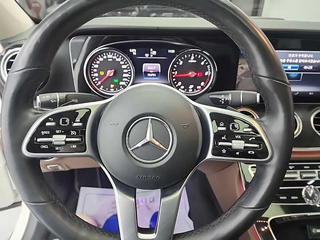 Mercedes Benz E class - Vista 9