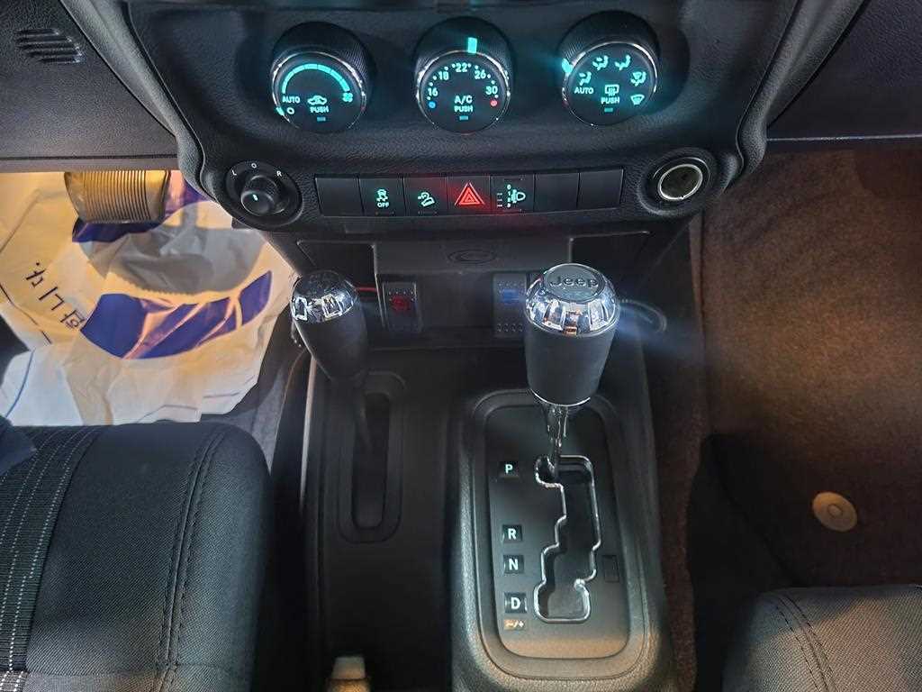 Jeep Wrangler 2014 Gris - Importación desde Corea - HF Imports Iquique - Foto 13