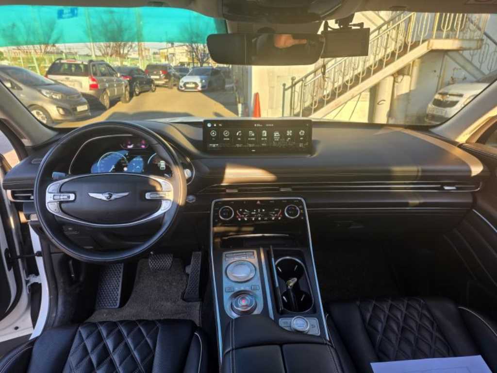 Genesis GV80 - Vista 6