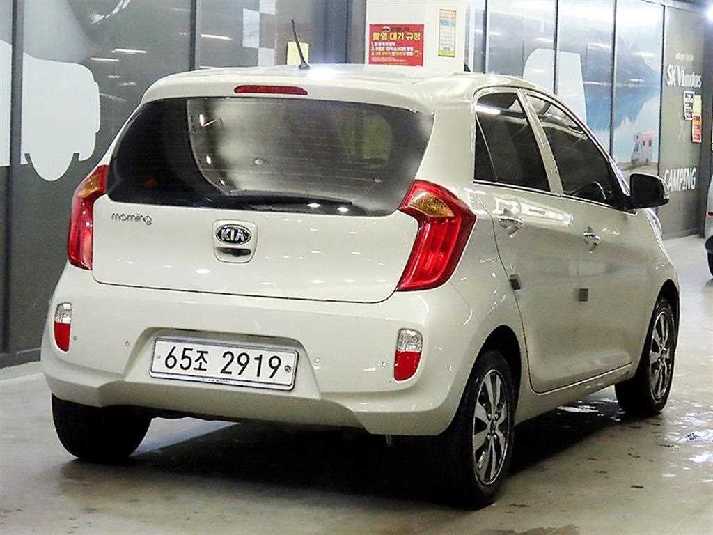 KIA Morning - Vista 4