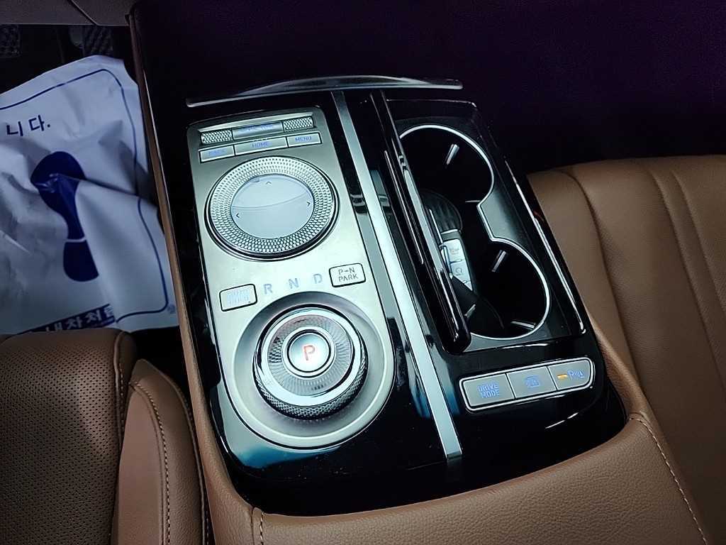 Genesis G80 - Vista 8