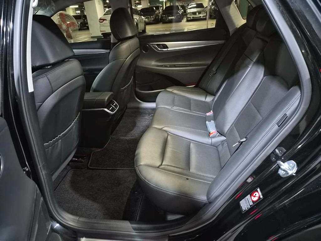 HYUNDAI Grandeur - Vista 7