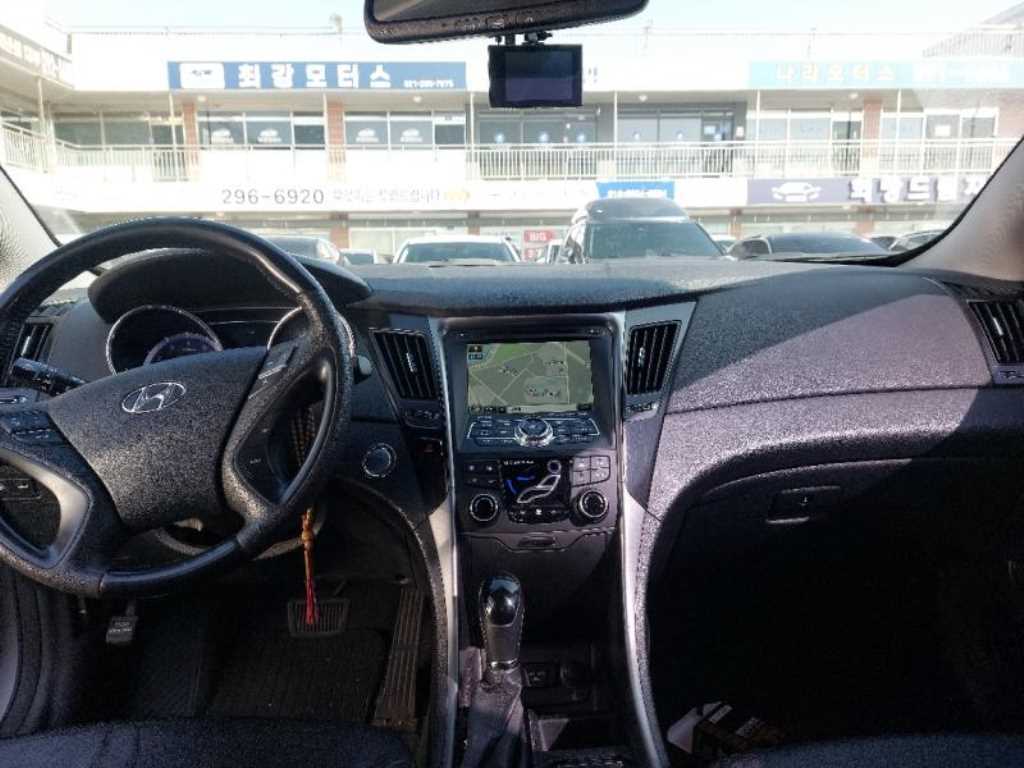 HYUNDAI Sonata - Vista 7