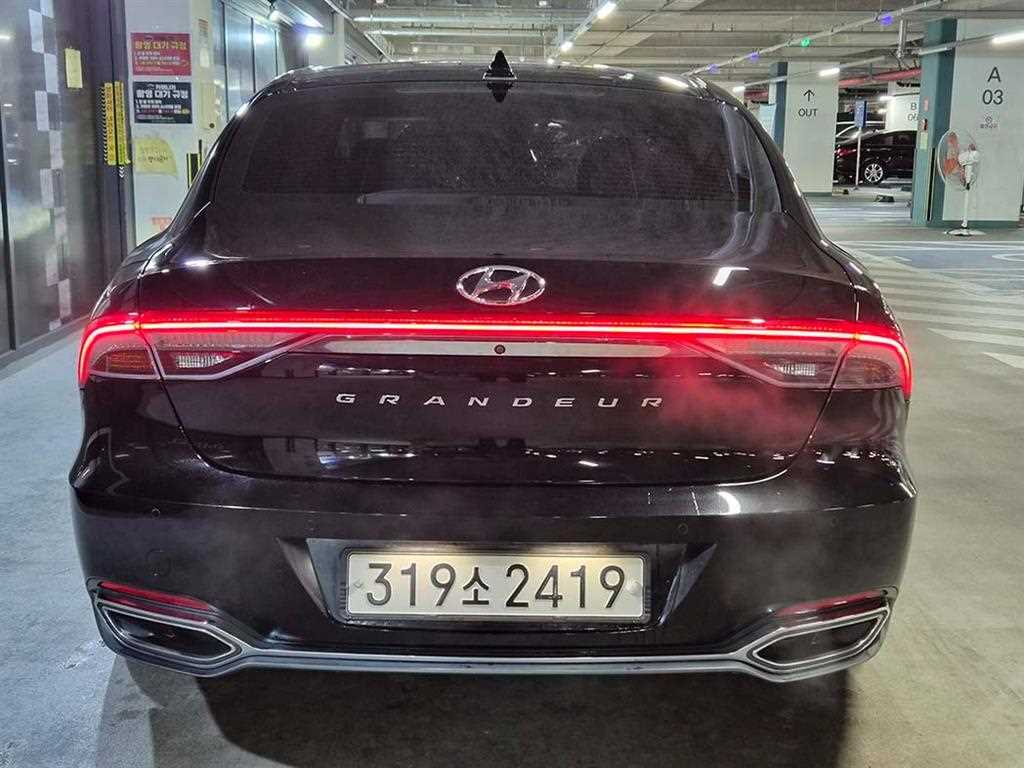 HYUNDAI Grandeur - Vista 5