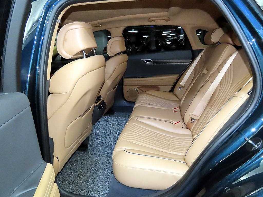 Genesis G80 - Vista 7