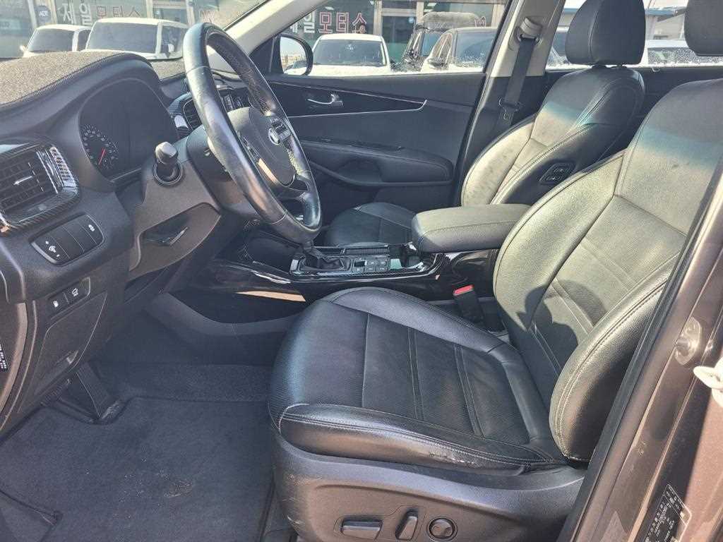 KIA Sorento - Vista 7