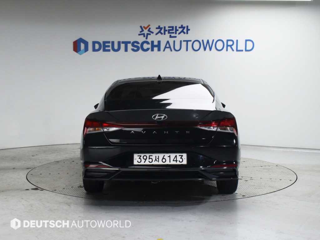 HYUNDAI Avante - Vista 4