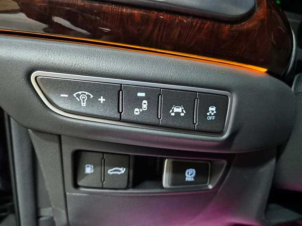 Genesis EQ900 - Vista 12