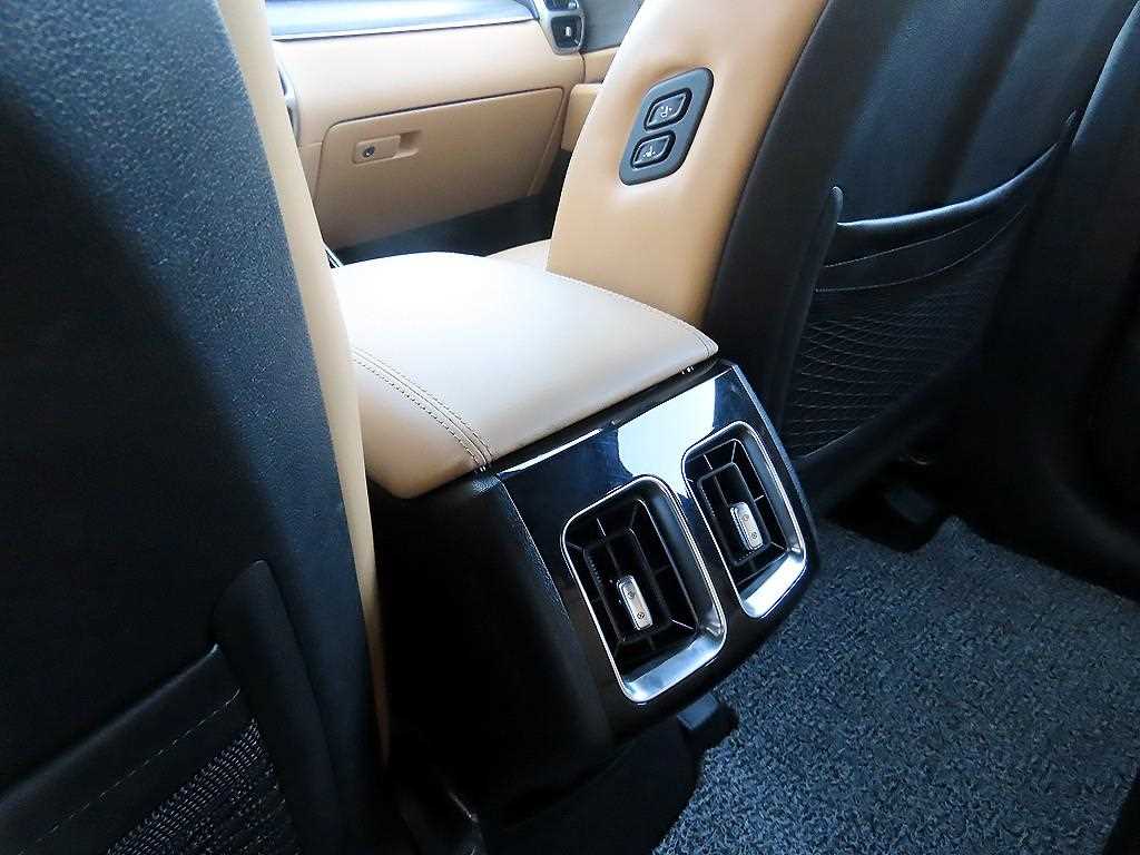 KIA Sorento 2023 Blanco - Importación desde Corea - HF Imports Iquique - Foto 16