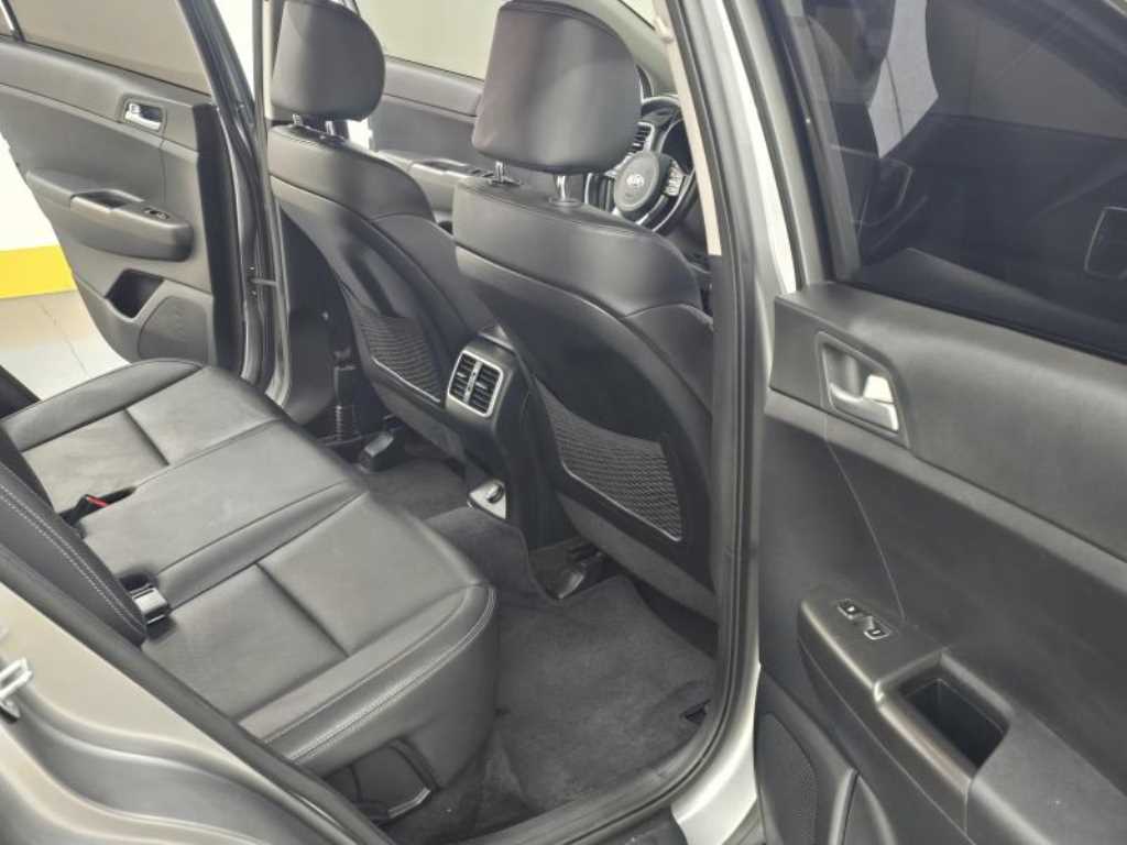 KIA Sportage - Vista 10