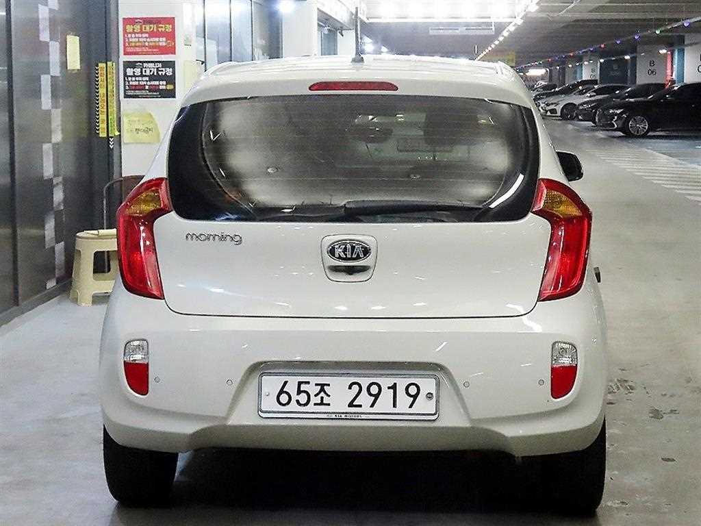 KIA Morning - Vista 5