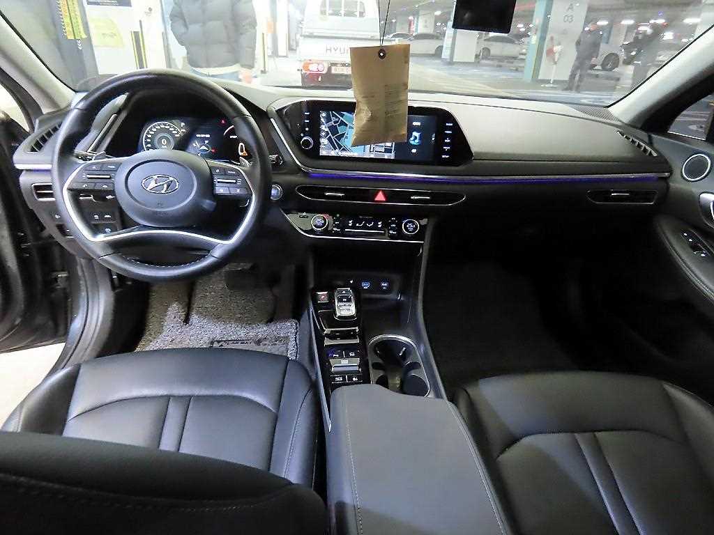 HYUNDAI Sonata - Vista 10