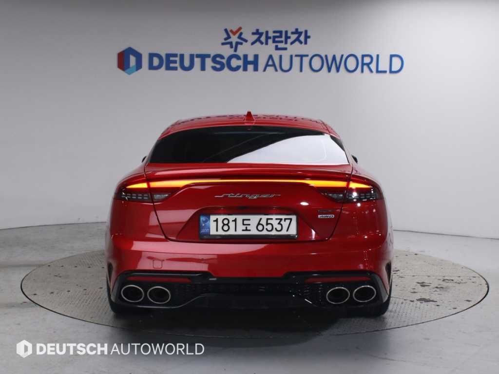 KIA Stinger - Vista 4