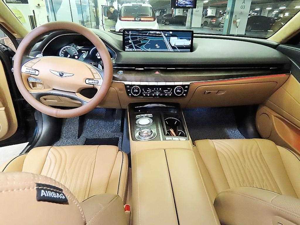 Genesis G80 - Vista 10