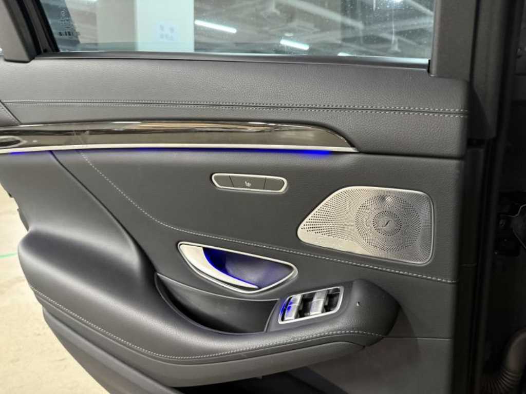 Mercedes Benz S Class - Vista 12