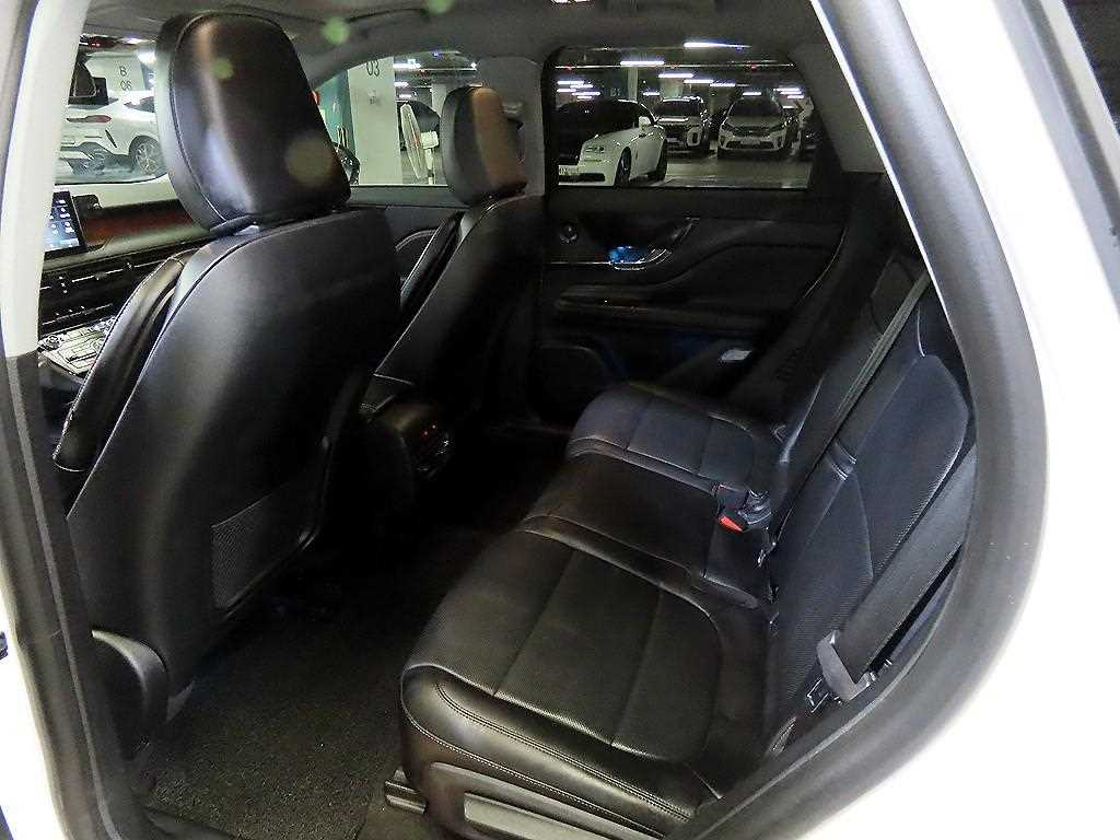 Lincoln Corsair - Vista 7