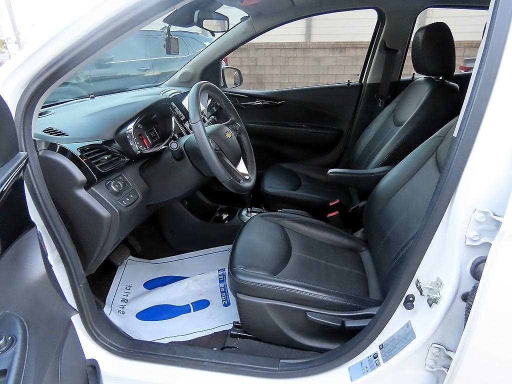 Chevrolet Spark - Vista 5