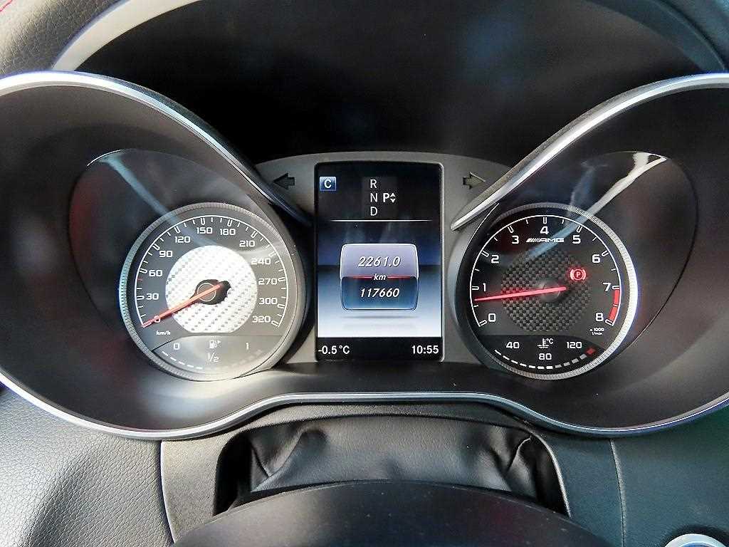 Mercedes Benz C Class - Vista 8