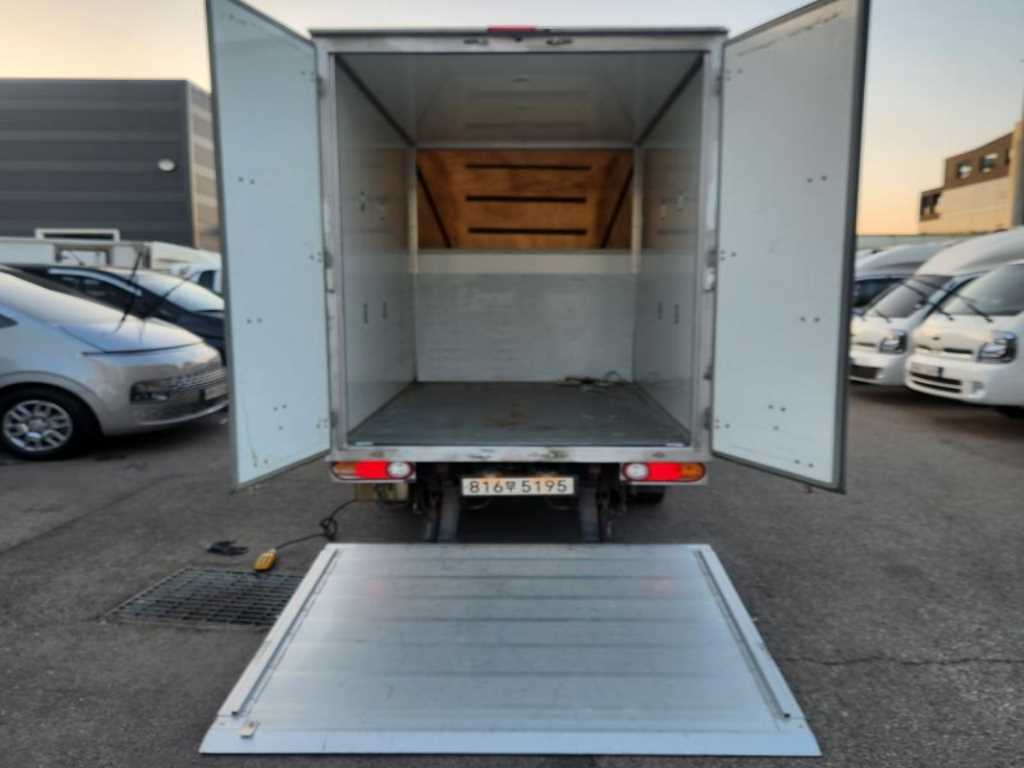 Small Truck Top_Ex(High) Built-in Top Power Gate - Vista 6