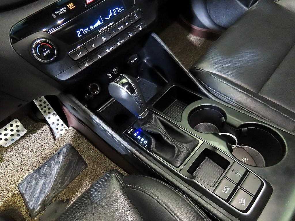 HYUNDAI Tucson - Vista 12