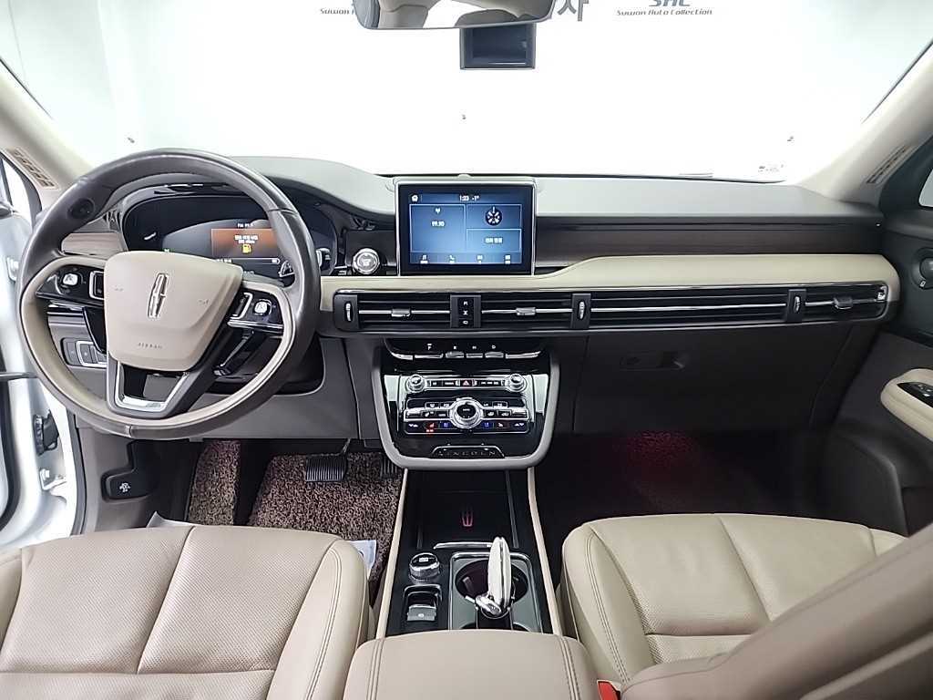 Lincoln Corsair - Vista 7