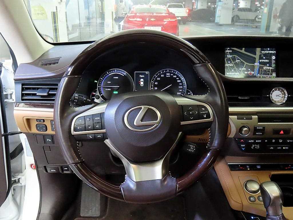 Lexus ES - Vista 8