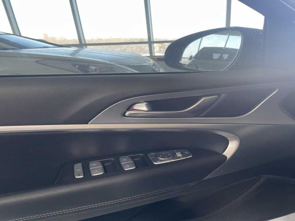 Genesis G70 - Vista 10