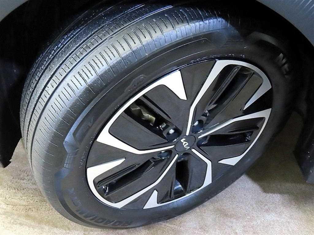 KIA EV6 2022 Negro - Importación desde Corea - HF Imports Iquique - Foto 20