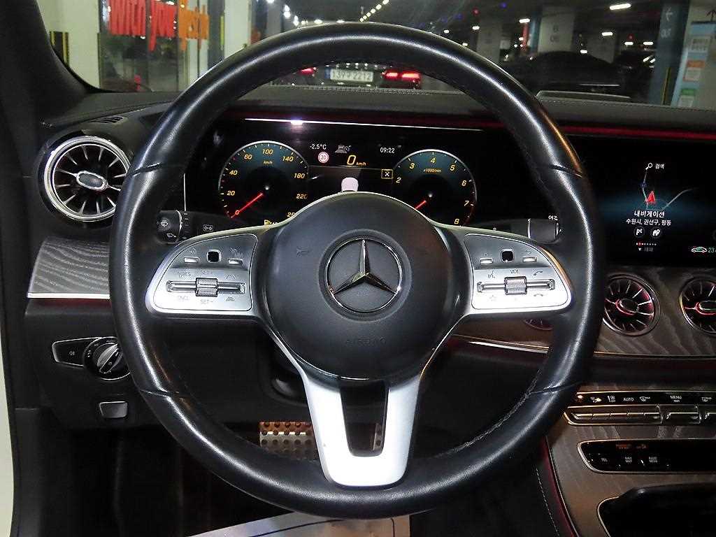 Mercedes Benz CLS Class - Vista 8