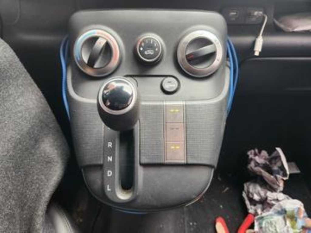 HYUNDAI Casper - Vista 4