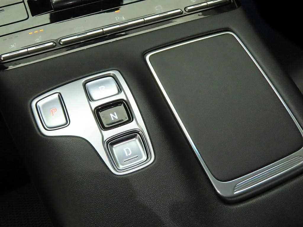 HYUNDAI Grandeur - Vista 11