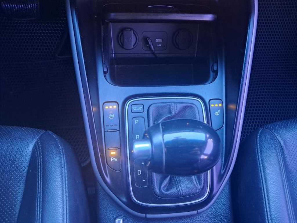 KIA Carens 2016 Plateado - Importación desde Corea - HF Imports Iquique - Foto 14