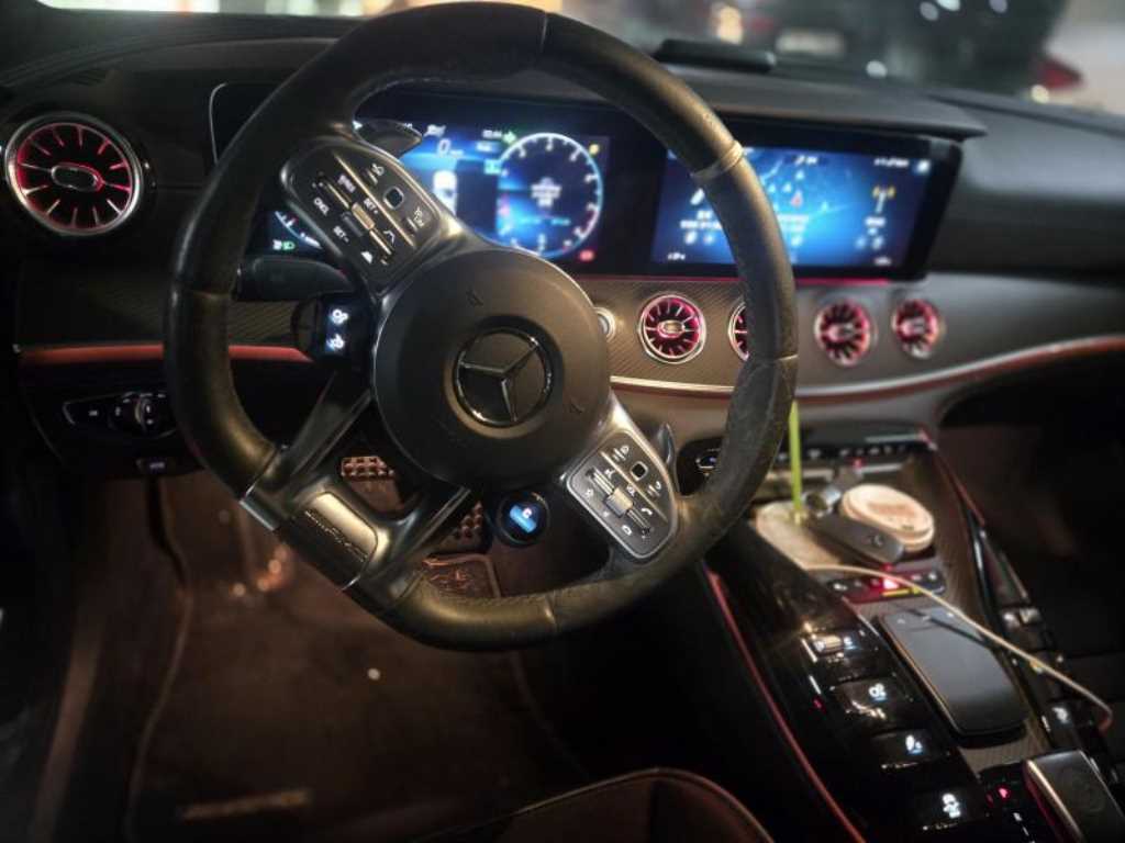 Mercedes Benz AMG GT - Vista 8