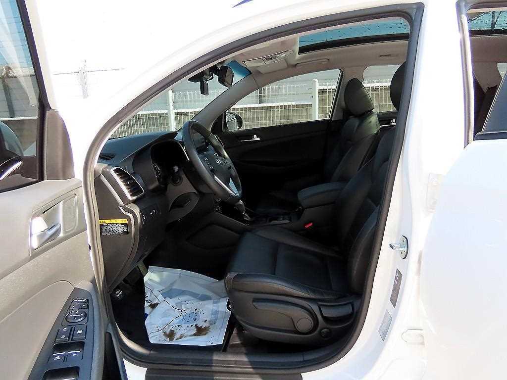 HYUNDAI Tucson - Vista 5