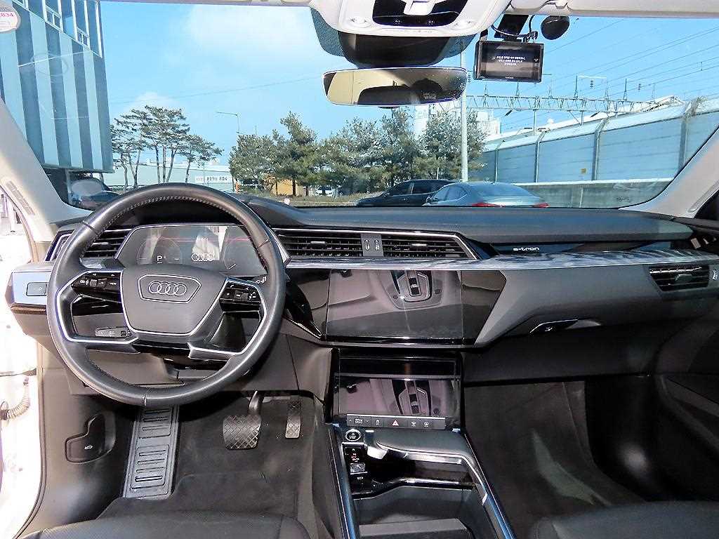 Audi e-Tron - Vista 7