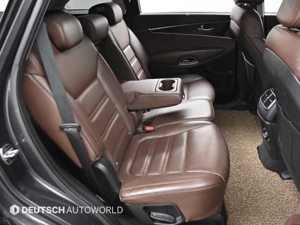 KIA Sorento - Vista 12