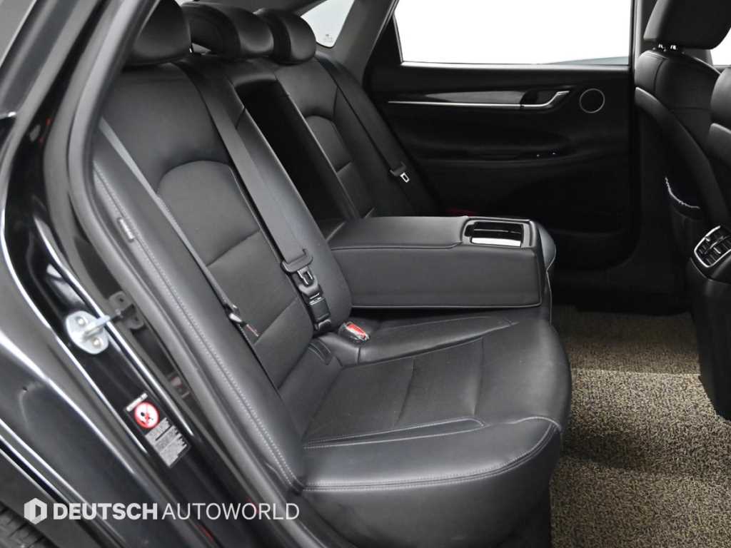 HYUNDAI Grandeur - Vista 12