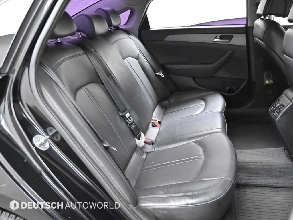 HYUNDAI Sonata - Vista 12