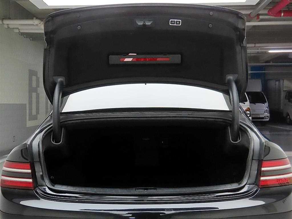 Genesis G80 - Vista 5