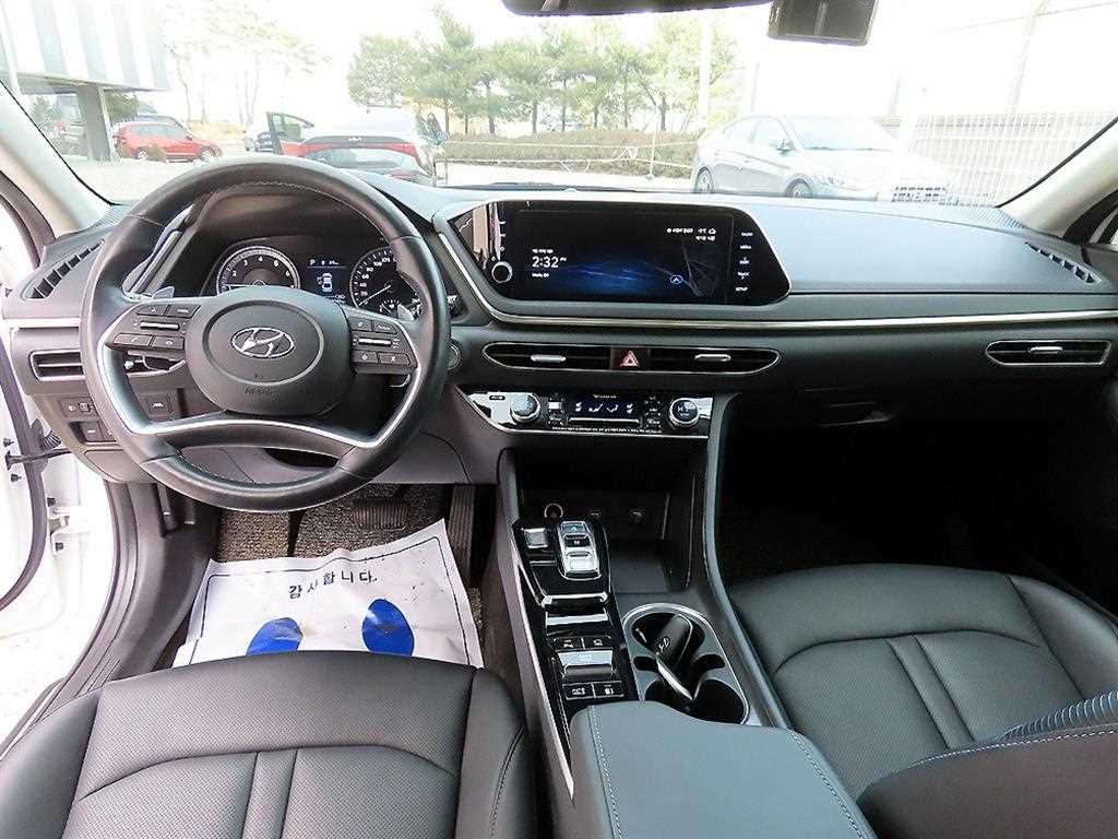 HYUNDAI Sonata - Vista 7