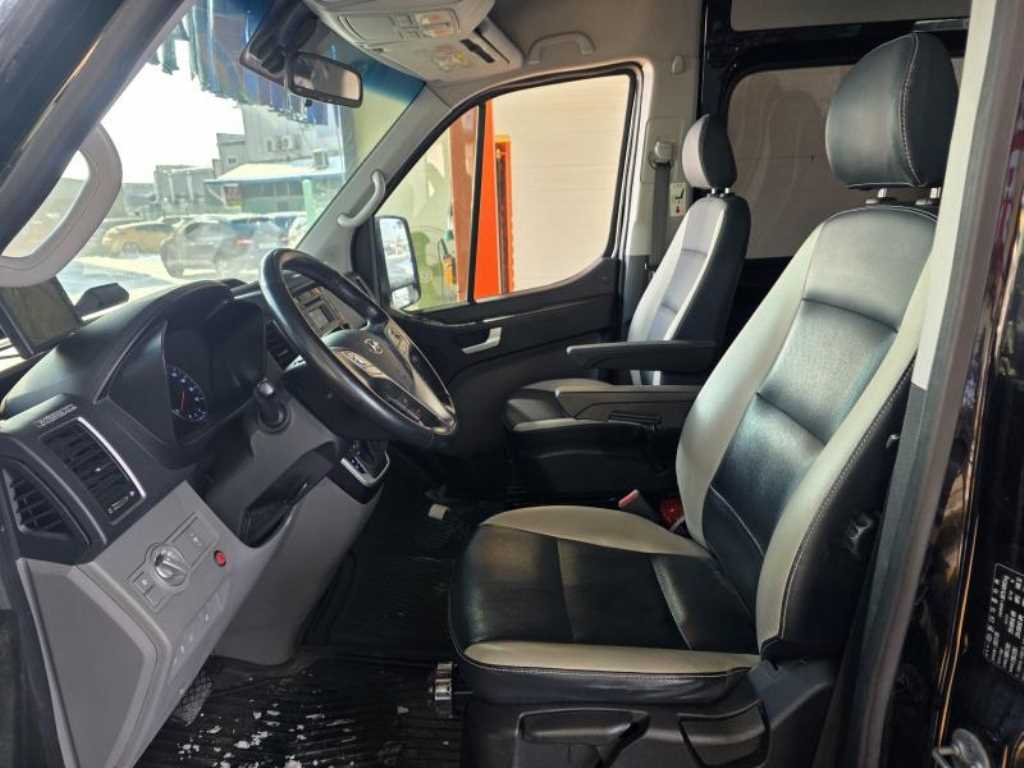 HYUNDAI Solati - Vista 4