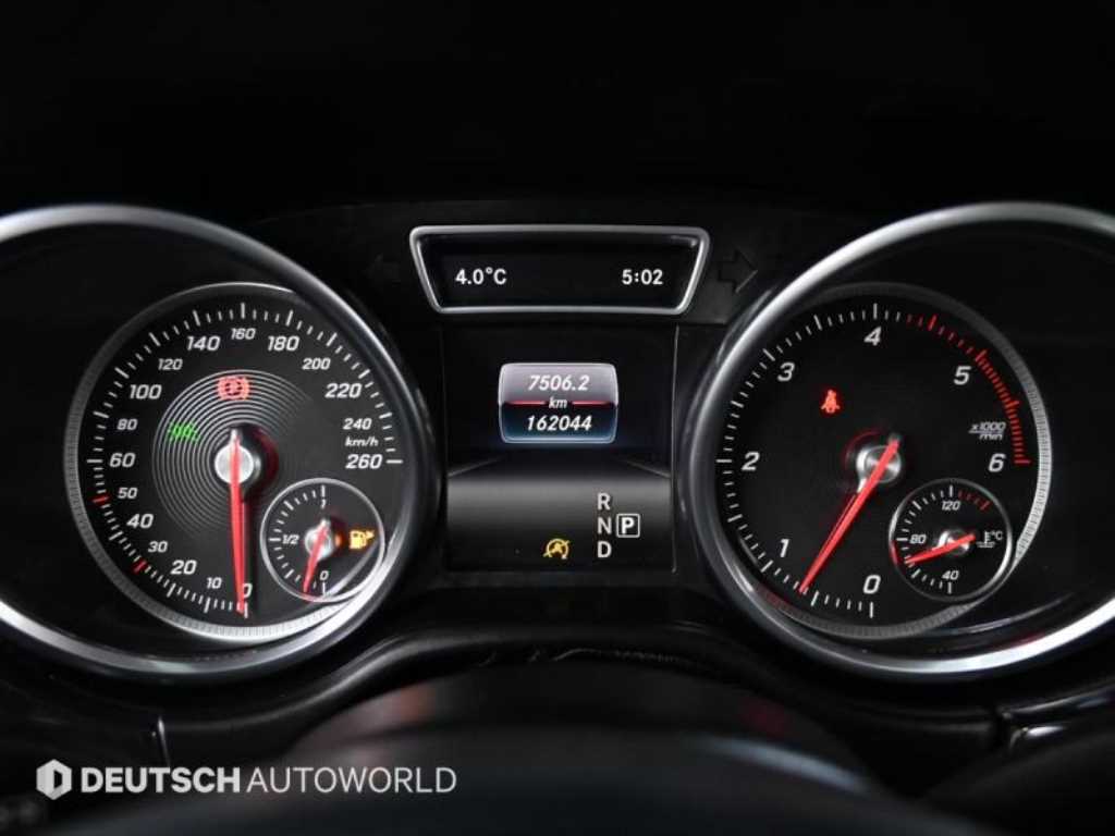 Mercedes Benz GLE Class - Vista 8