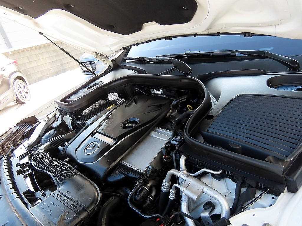 Mercedes Benz GLC Class 2019 Blanco - Importación desde Corea - HF Imports Iquique - Foto 19