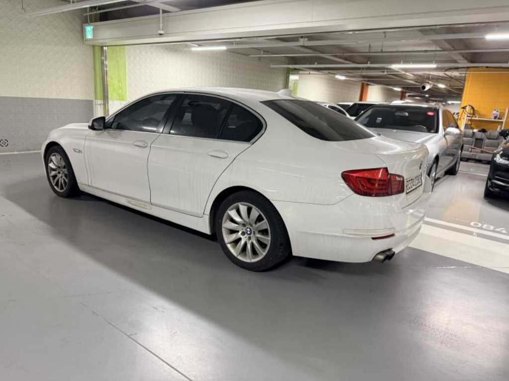 BMW 5 Series - Vista 3