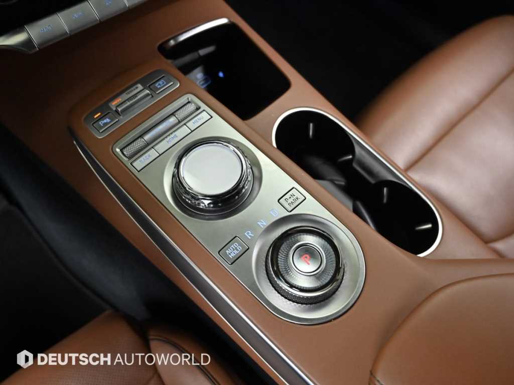 Genesis GV70 - Vista 9