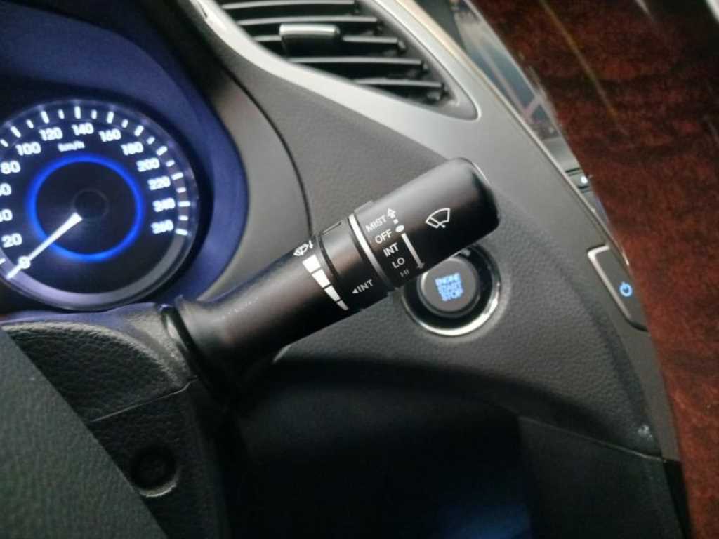 HYUNDAI Grandeur 2012 Negro - Importación desde Corea - HF Imports Iquique - Foto 17