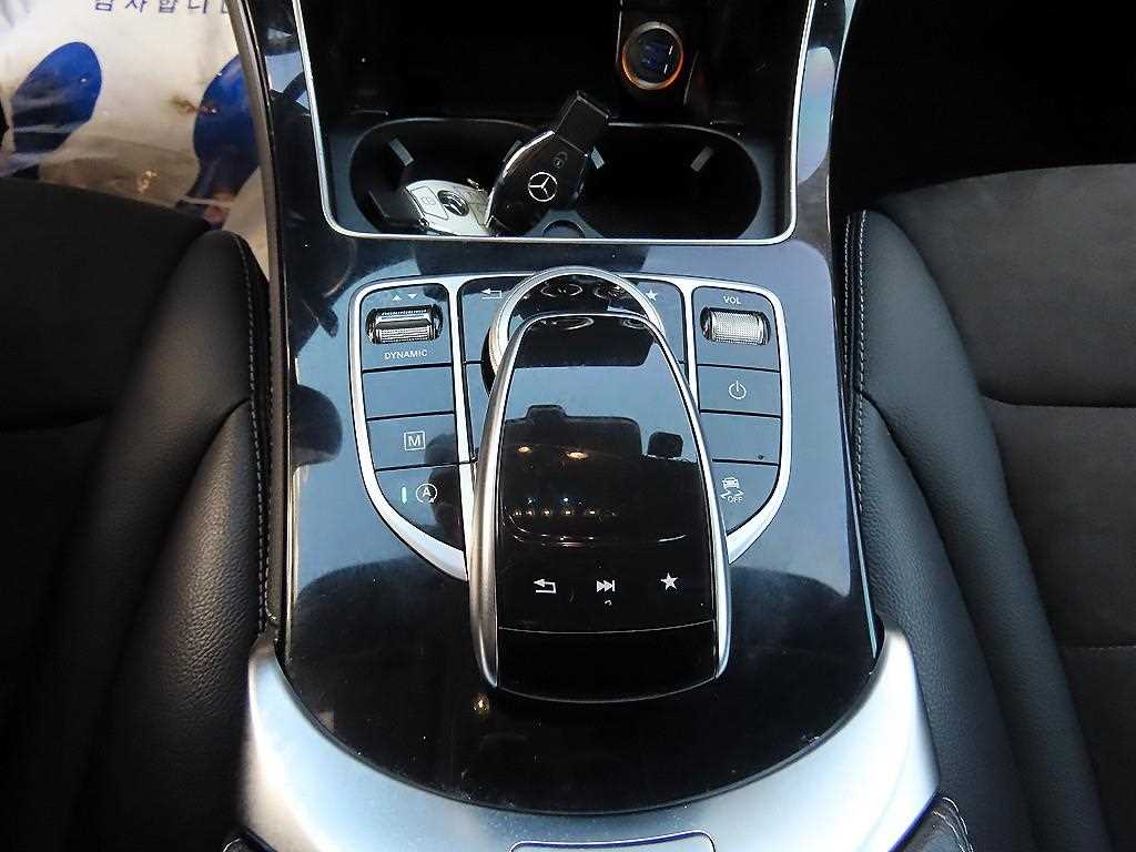 Mercedes Benz GLC Class 2019 Blanco - Importación desde Corea - HF Imports Iquique - Foto 13