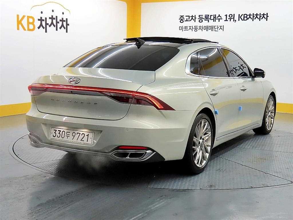 HYUNDAI Grandeur - Vista 4